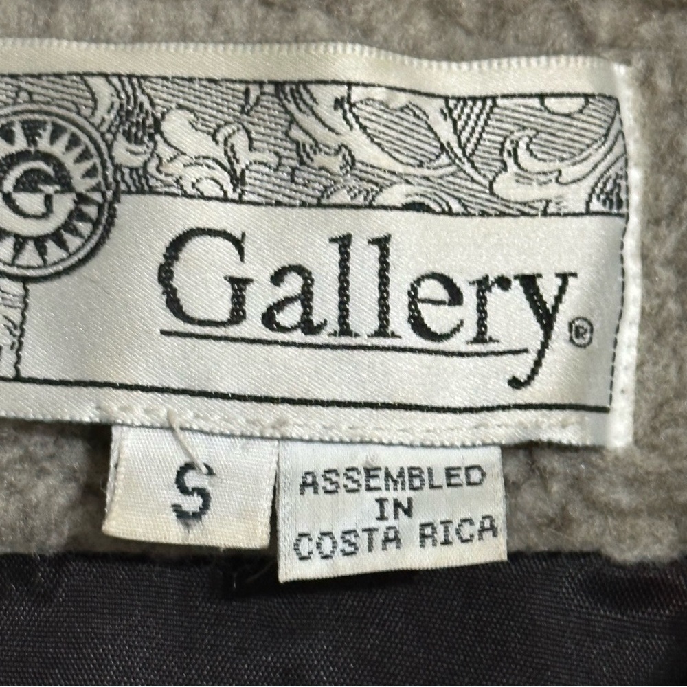 Gallery Vintage 80’s Wool Blend Gray Black Bear Snowflake Tree Scene Lined Coat - Picture 11 of 13